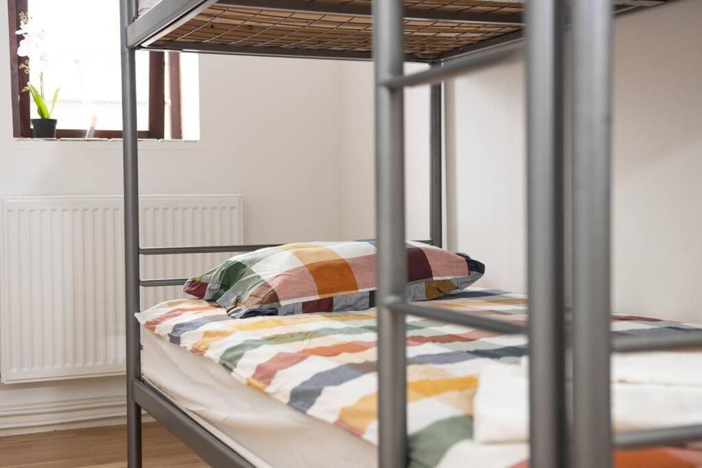 Historical Malt Factory Apartment, 6 Bedrooms, Sleeps 12 , Hot Tub Helsingborg Exteriör bild