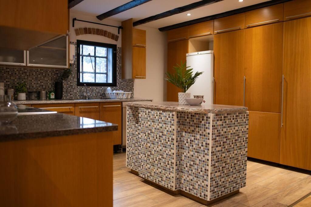 Historical Malt Factory Apartment, 6 Bedrooms, Sleeps 12 , Hot Tub Helsingborg Exteriör bild